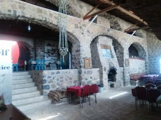 Trajan Guest House Al-Mughayer 外观 照片